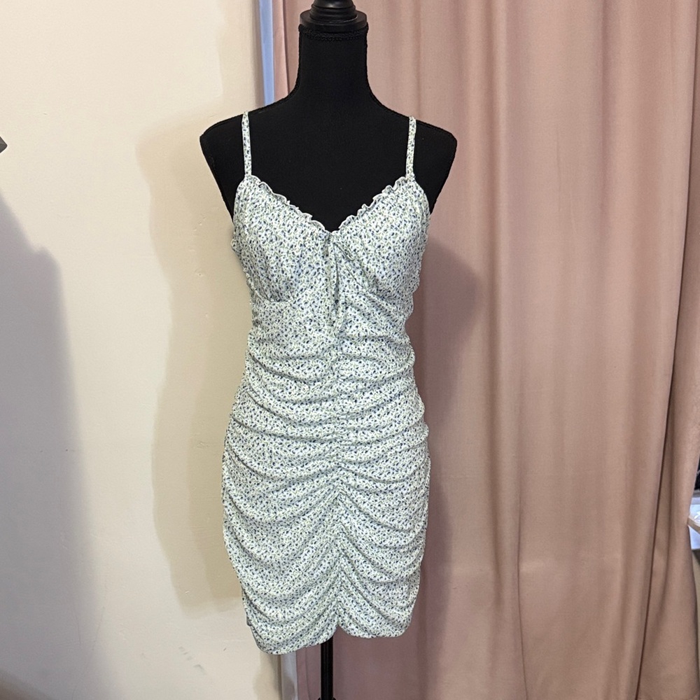 💙 H&M White Floral Ruched Spaghetti Strap Mini Dress